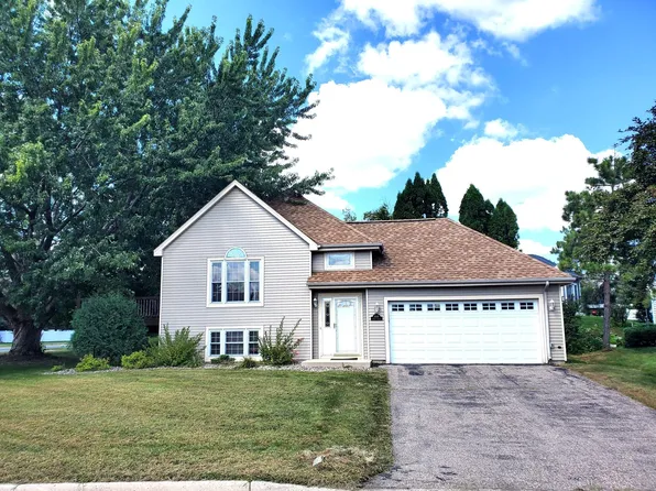 11048 Quebec Cir, Bloomington, MN 55438