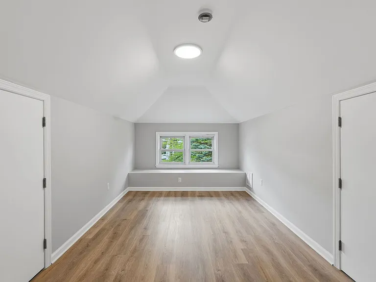 341 Diamond Bridge Ave #2 — Photo 17