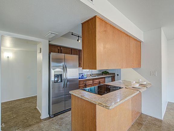 5th image of 4031 W Denton Lane