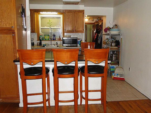 5th image of 326 Madison St #1