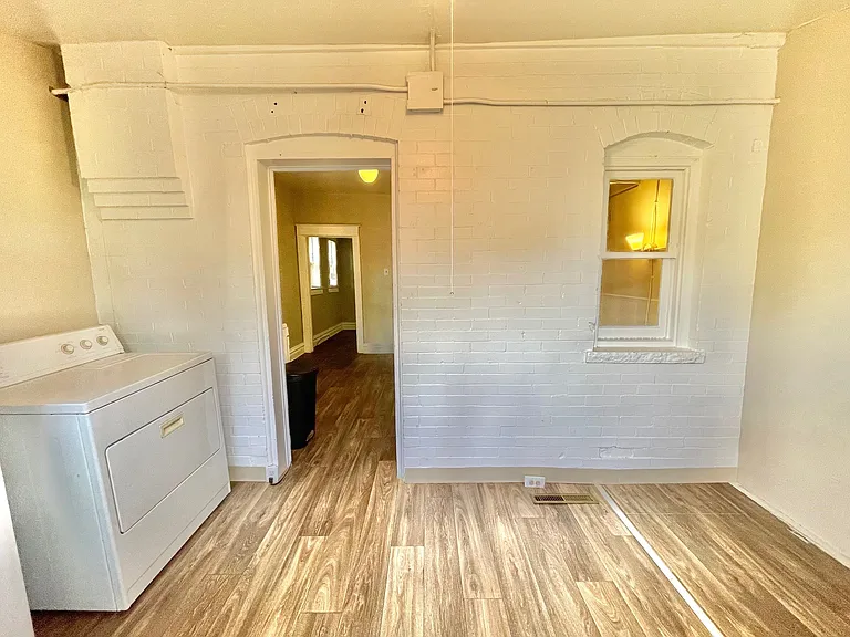 1453 S Clarkson St — Photo 15