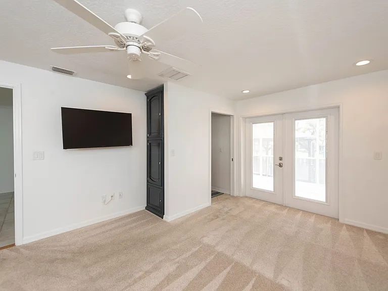 444 Finch Dr — Photo 54