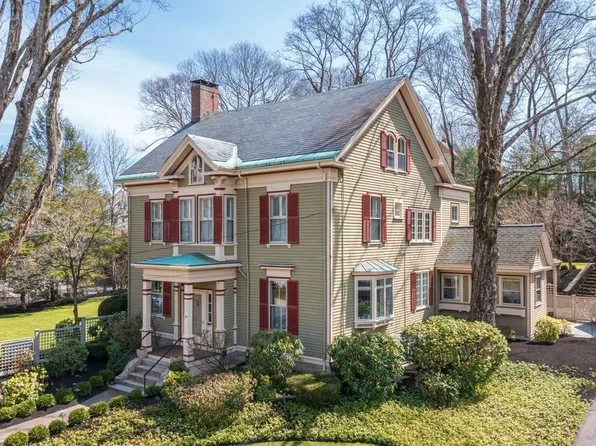 16 Bloomfield St, Lexington, MA 02421