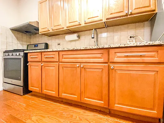 Rented by RealTegrity NY LLC | media 12