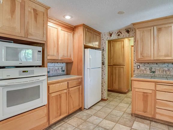 4th image of 22717 NE 50th Ave