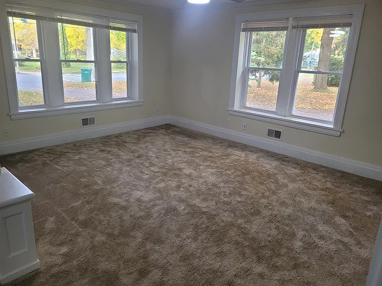 337 Fairport Rd — Photo 9