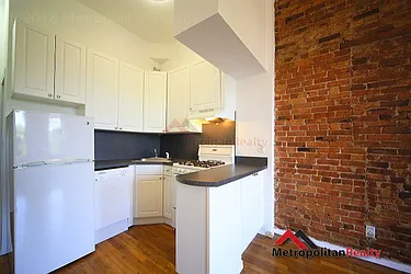 Rented by Metropolitan Realty