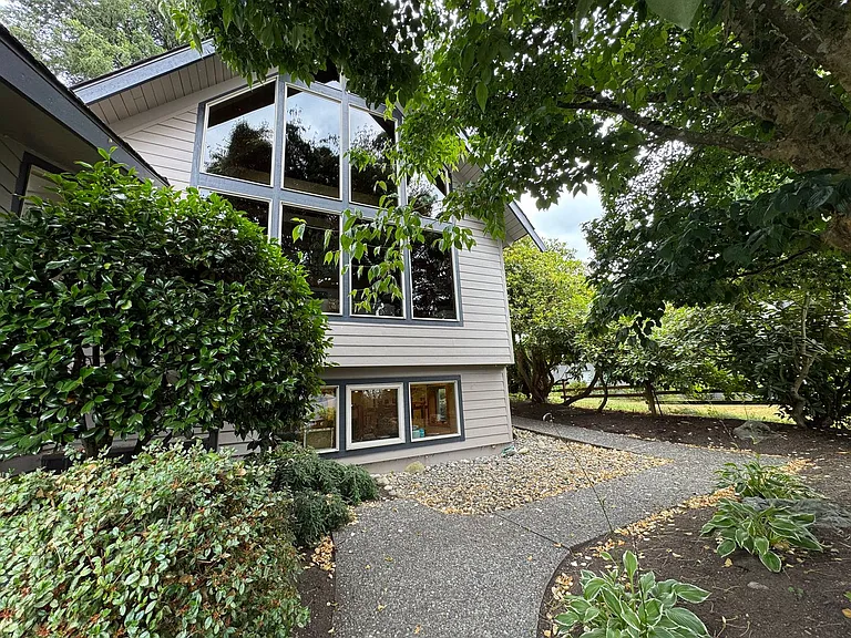 16459 Fairway Dr — Photo 3