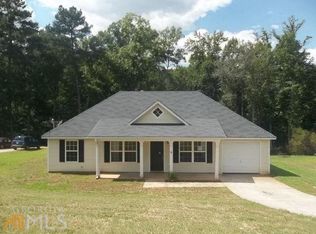 2 Ray Way, Grantville, GA 30220