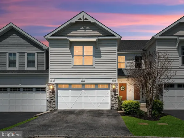 76 Hunters Ln, Glen Mills, PA 19342