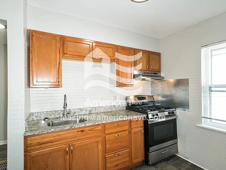 849916_007_kitchen_14266265.jpg