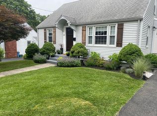 20 Rochdale Ter, West Haven, CT 06516