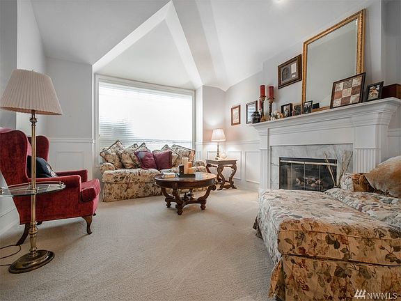 2nd image of 25600 Lake Wilderness Country Club Dr SE #C