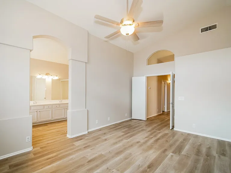 1069 W Glenmere Dr — Photo 11