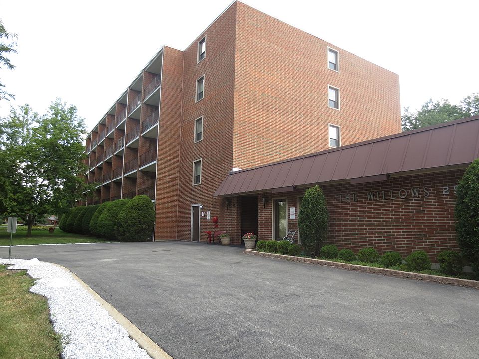1st image of 255 S West Ave APT 210