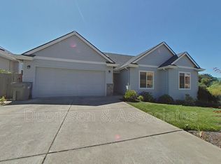 523 Coastal View Dr, Philomath, OR 97370