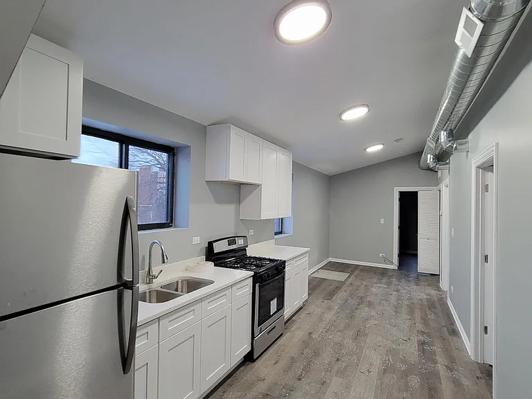 3042 W Cullerton St #4 — Photo 2