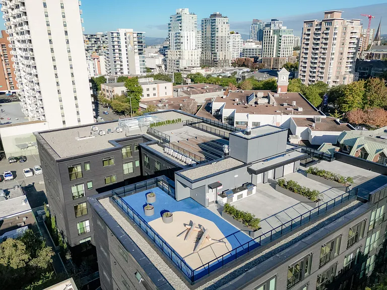 1124 Vancouver St — Photo 14