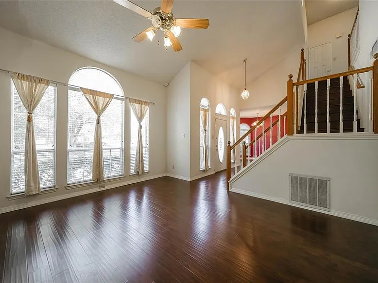 1804 Chattham Ct — Photo 24