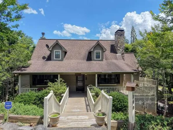 100 Sourwood Ln, Hayesville, NC 28904