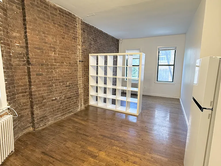 110 Thompson St #4C — Photo 1