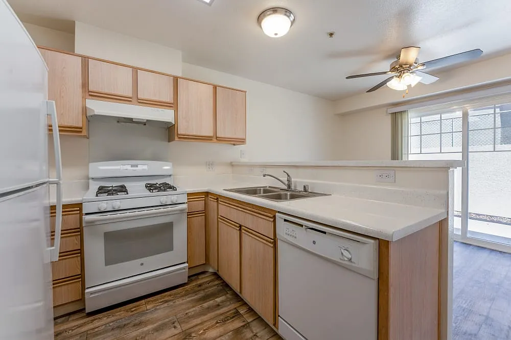 Chollas Heights - Military Housing — Photo 2