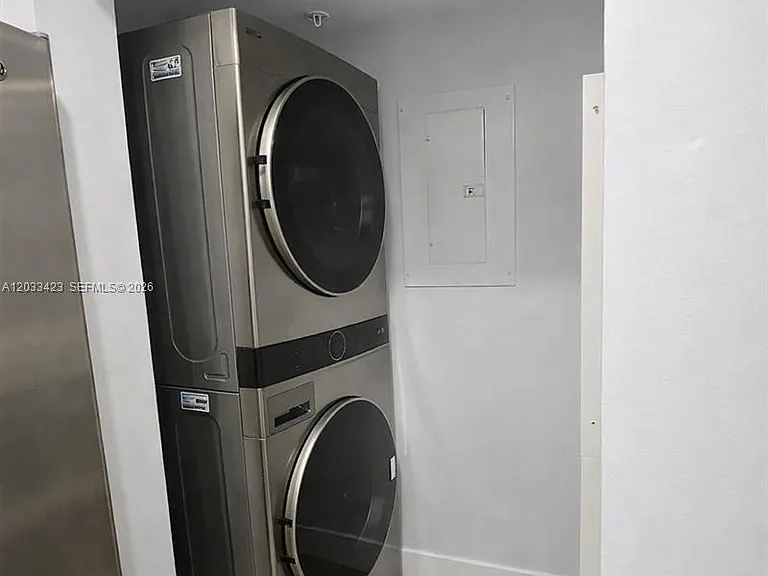 2600 S University Dr #229 — Photo 5
