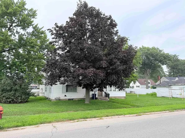 300 3rd St, La Porte City, IA 50651