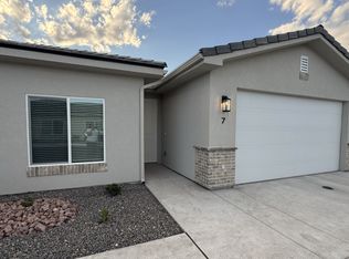 415 W Old Mill Rd #7, Mesquite, NV 89027