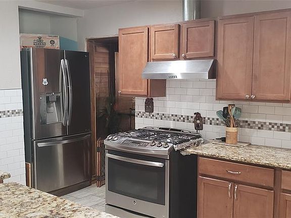 3rd image of 8418 Old Homestead Dr
