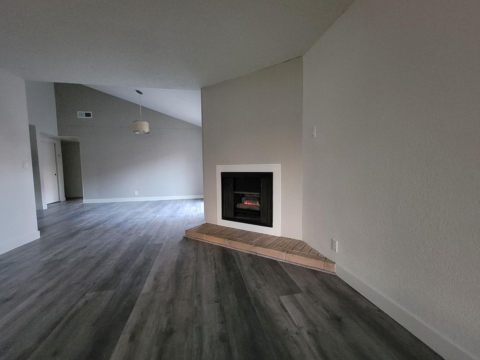 1st image of 5043 Sparrow Ct