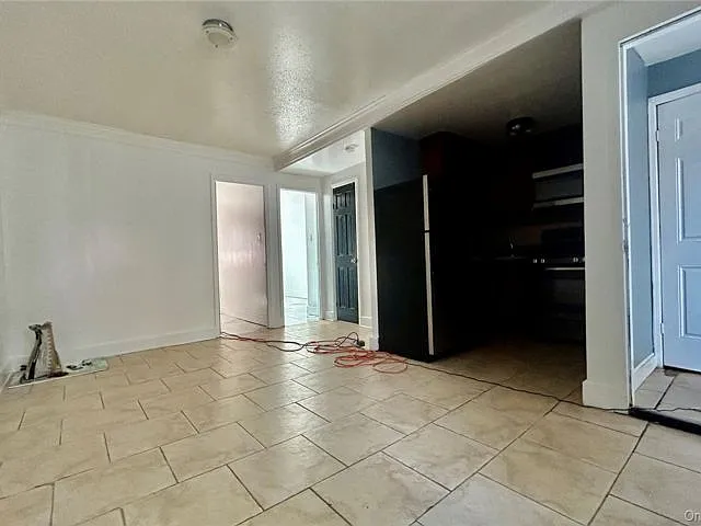 2 bed, 1.0 bath, 1710 sqft, $2,900 — Photo 3