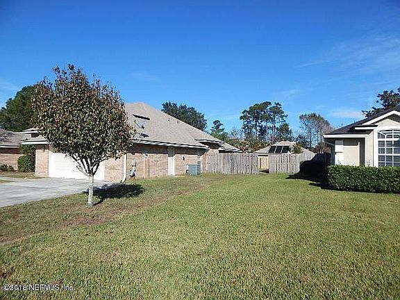 5th image of 2199 Blue Heron Cove Dr