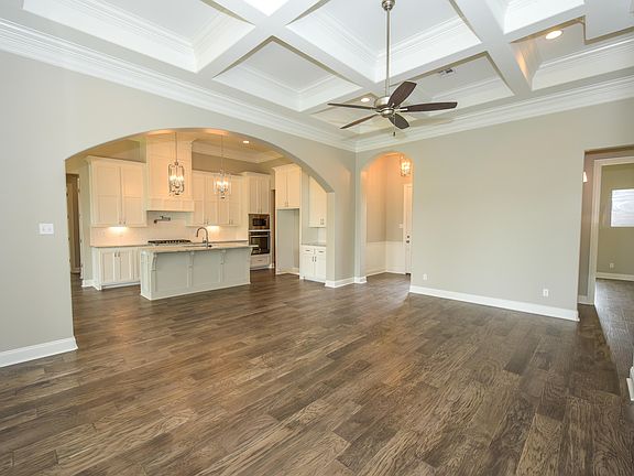 4th image of 306 Glasgow Dr
