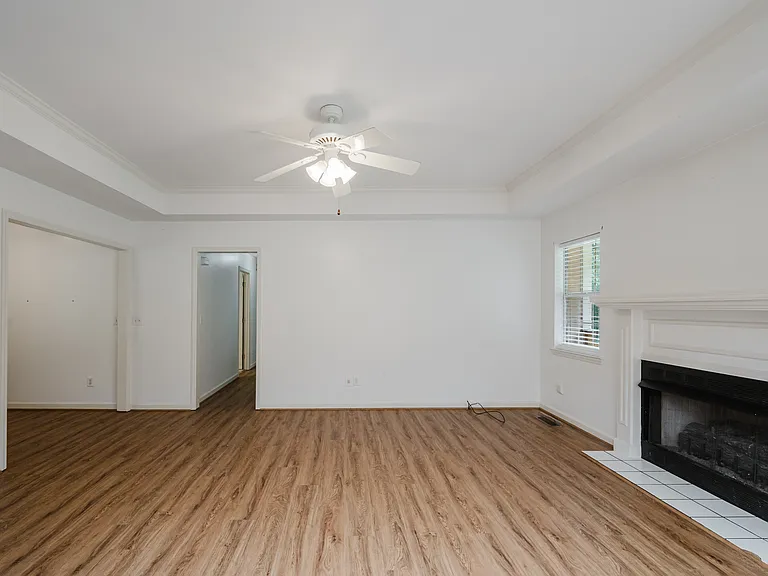 120 Lynn Dr — Photo 7