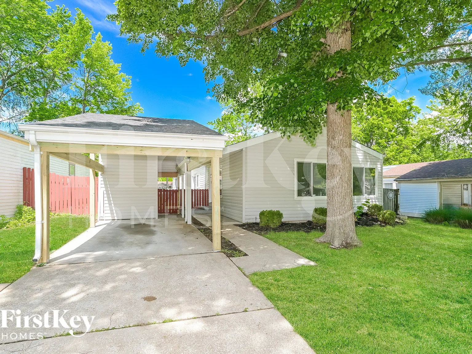 3 bed, 2.0 bath, 1557 sqft, $1,340 — Photo 2