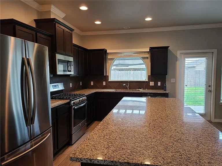 3033 Astros Way — Photo 6