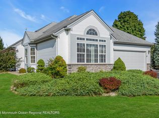 2 Amalfi Ct, Manchester, NJ 08759