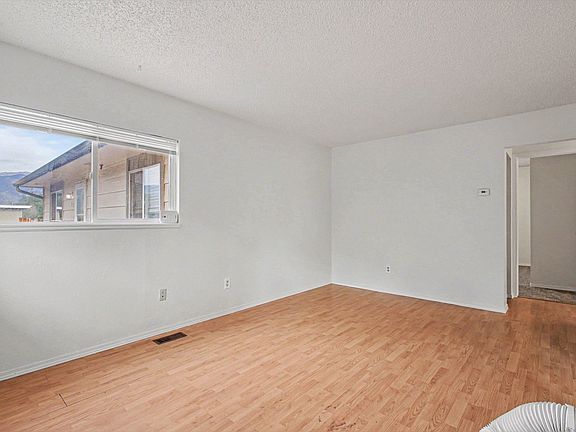 3rd image of 852 Santa Fe St #852
