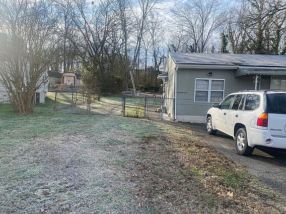 2nd image of 627 Union Ave