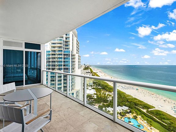 4th image of 100 S Pointe Dr APT 2707