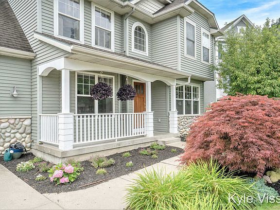 3rd image of 9193 Lady Lauren Dr NE