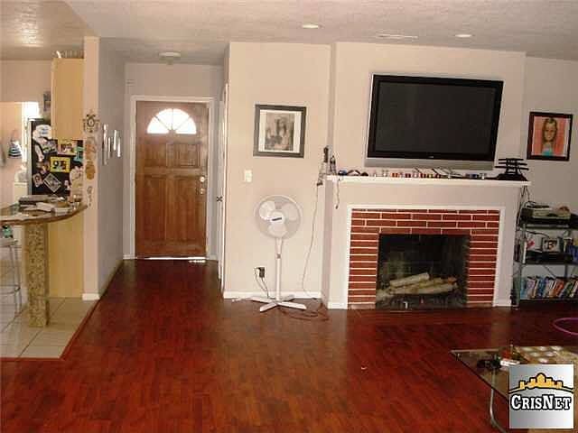 2nd image of 6935 Donna Ave
