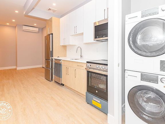 2nd image of 814 Macon St #9F
