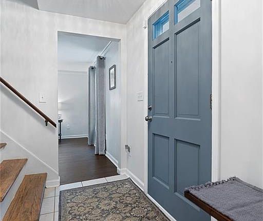 4th image of 4878 Greystone Dr