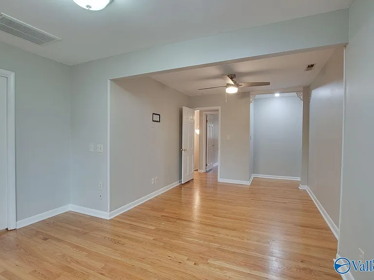 2700 Briarwood Dr SE — Photo 17