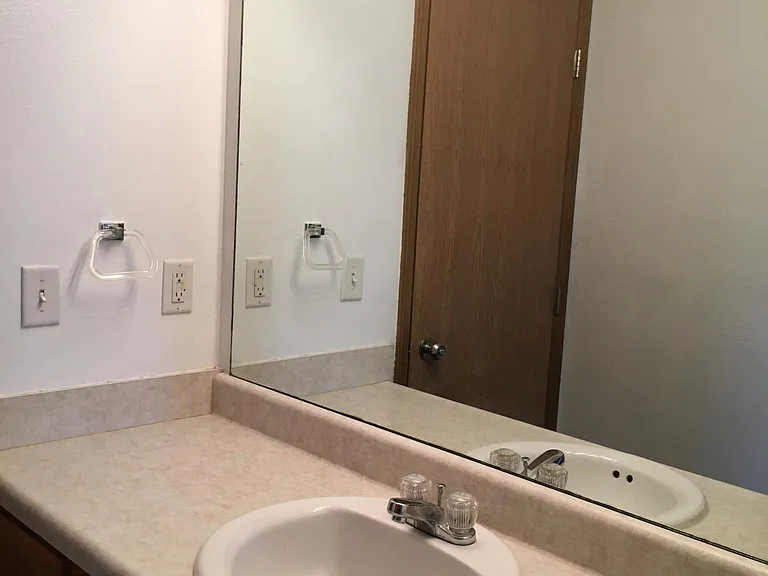 1223 SW Twin Gates Dr — Photo 13