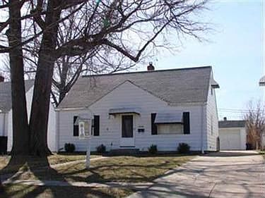 1st image of 25200 Richards Ave