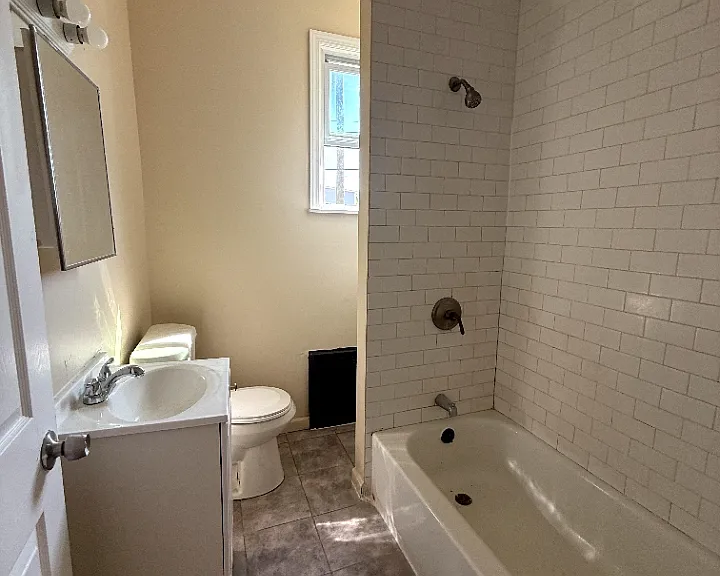 338 Myrtle Ave #2L — Photo 2