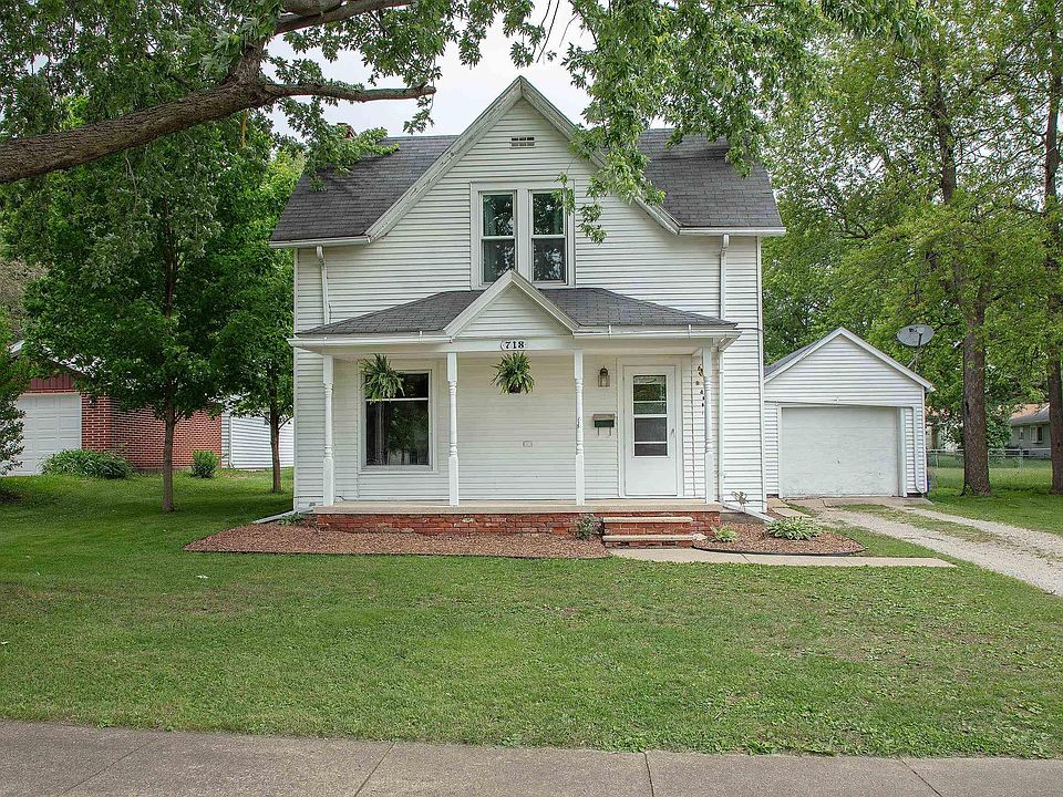 1st image of 718 5th St NE